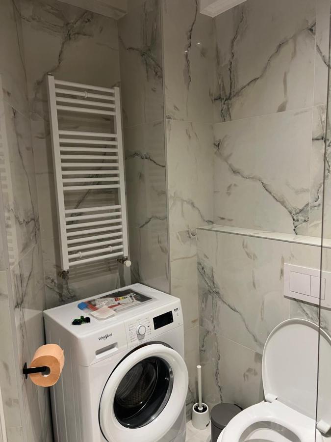 Ella Wings Apartahotel Drobeta Turnu Severin Bagian luar foto