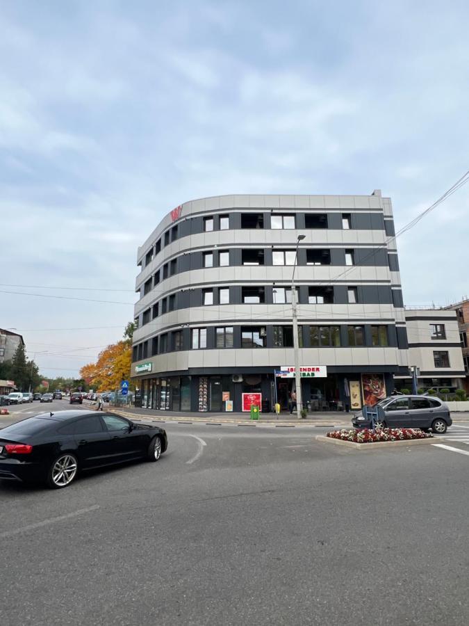 Ella Wings Apartahotel Drobeta Turnu Severin Bagian luar foto