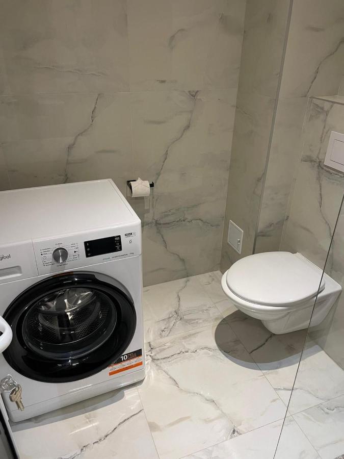 Ella Wings Apartahotel Drobeta Turnu Severin Bagian luar foto